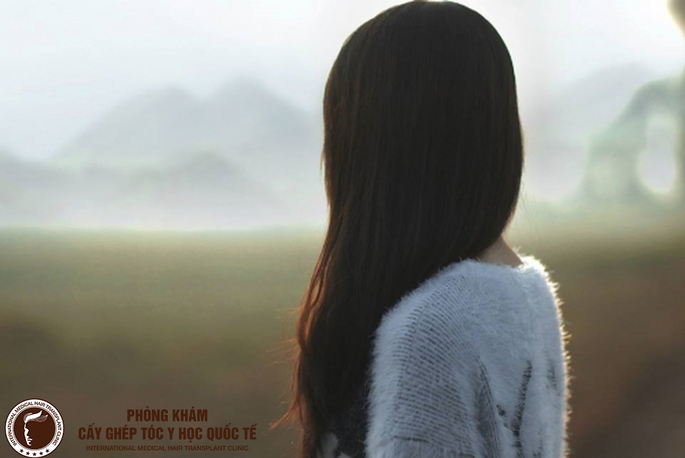 Bi hài quý cô mang tiếng xui xẻo và khác người vì… vô mao