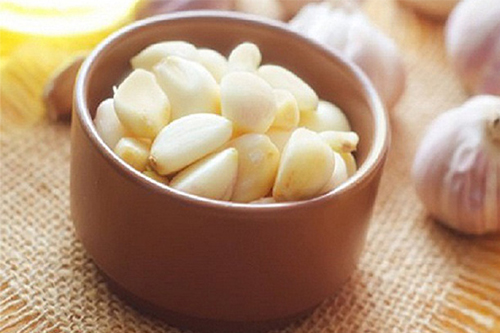 Bỏ túi cách chữa hói đầu bằng tỏi ngay tại nhà