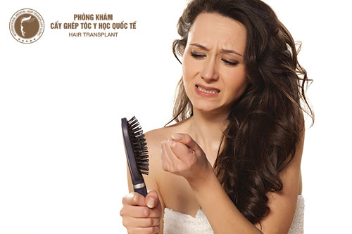 Cách phòng ngừa và điều trị rụng tóc uốn dễ dàng trong nháy mắt